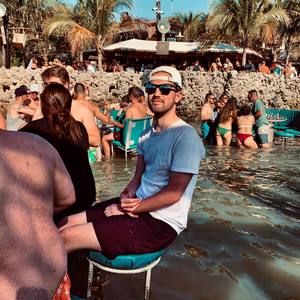 Meet your Posher, Drew